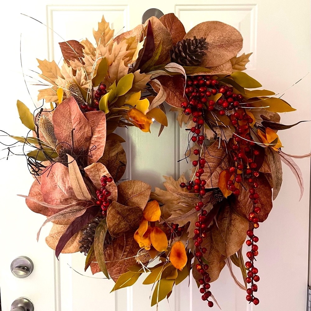 New Hand Crafted Autumn Fall Wreath Real Touch Foliage Brown Tan Orange Red  26”